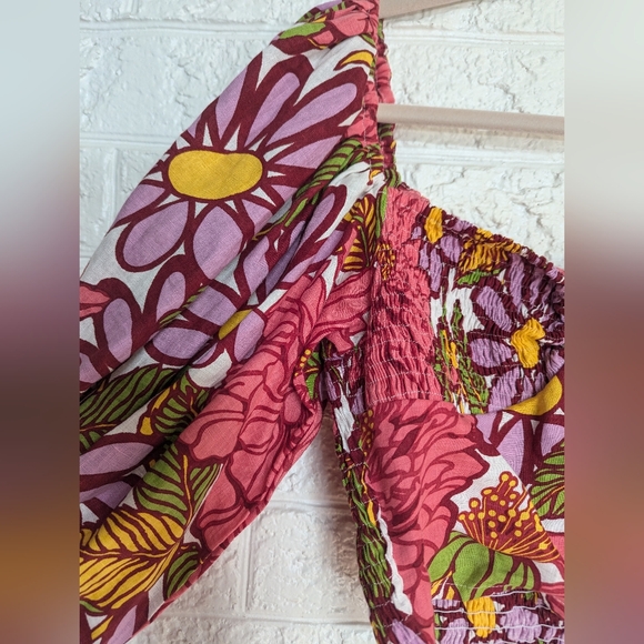 SWF Frida Exaggerated Puff Sleeve Floral Top - Picture 5 of 11